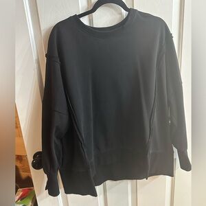 Large women’s black long sleeve shirt